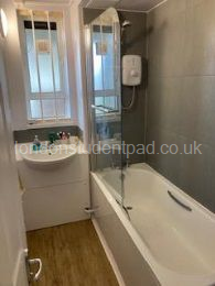Bathroom 1 - bars removed after pandemic & flat re-occupation